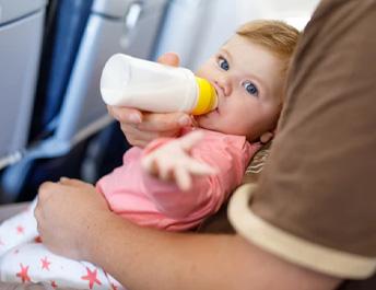 Călătoria cu avionul cu bebelușul tău